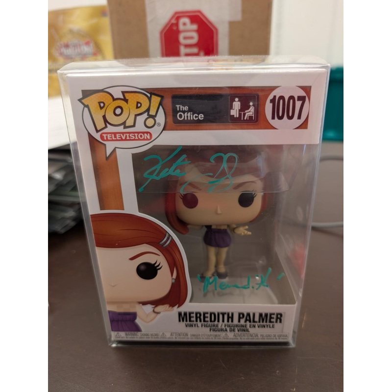 AUTOGRAPHED by Kate Flannery (PSA Cert. #9A50332) Funko Pop! Television: The Office – Meredith Palmer #1007