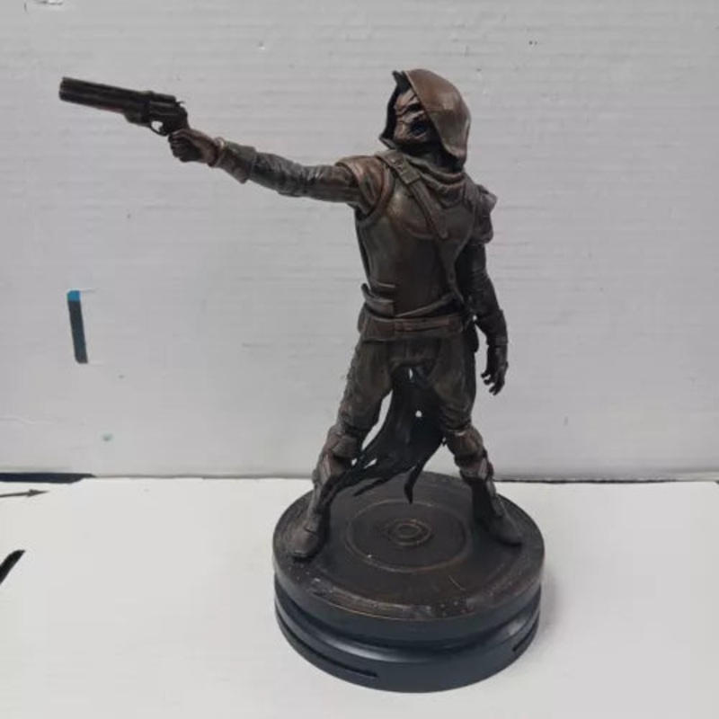Destiny 2 Forsaken Bundle (GameStop) (Statue Only)